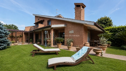 casa indipendente in vendita a Roma in zona Olgiata