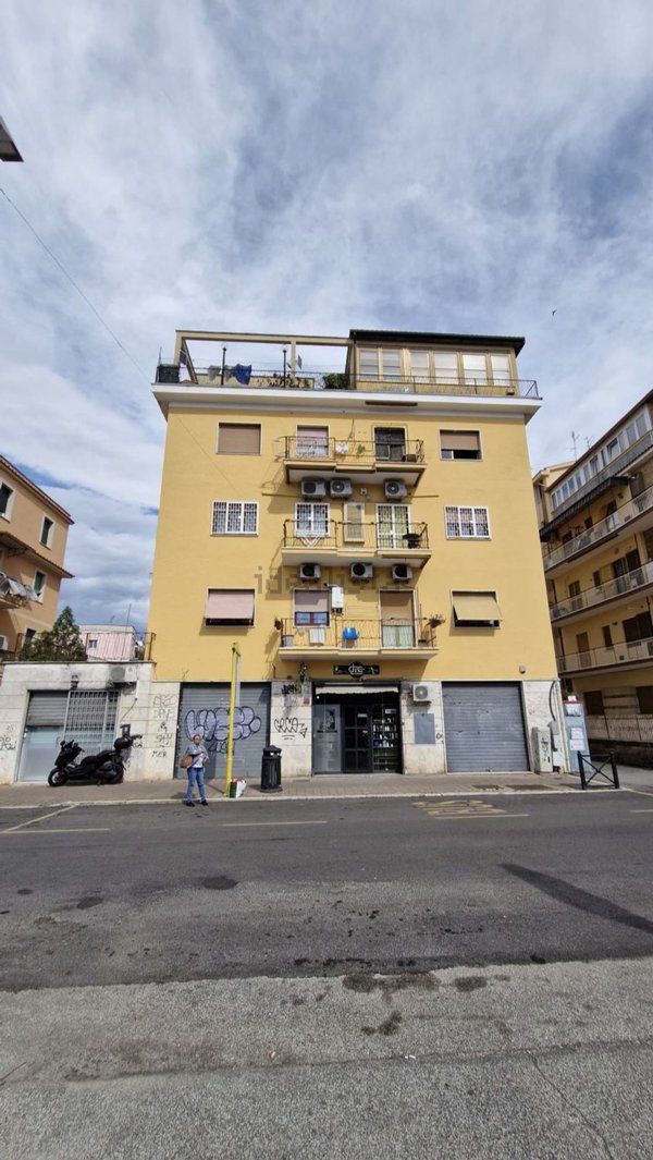 appartamento in vendita a Roma in zona Torre Maura