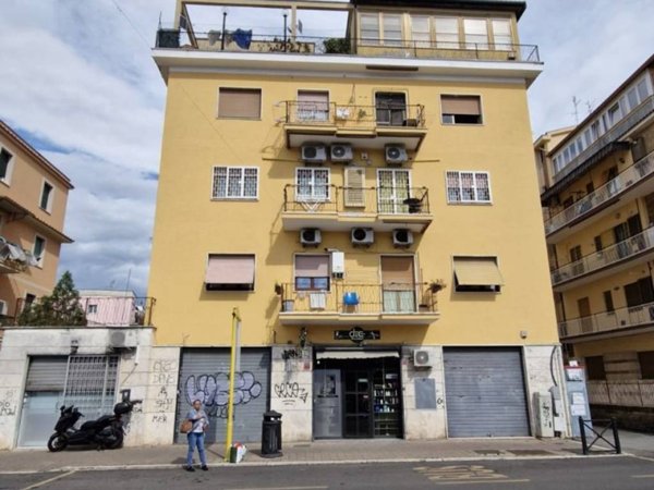 appartamento in vendita a Roma in zona Torre Maura