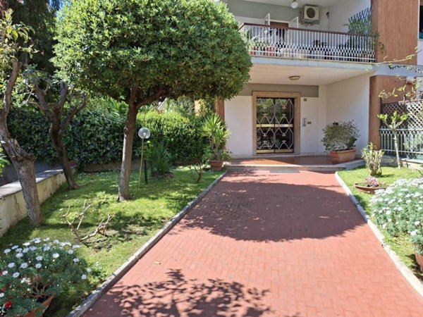 appartamento in vendita a Roma in zona Gianicolense