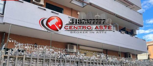 appartamento in vendita a Roma in zona Torre Angela