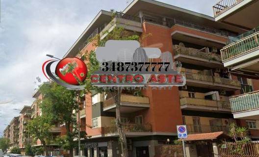 appartamento in vendita a Roma in zona Ostia