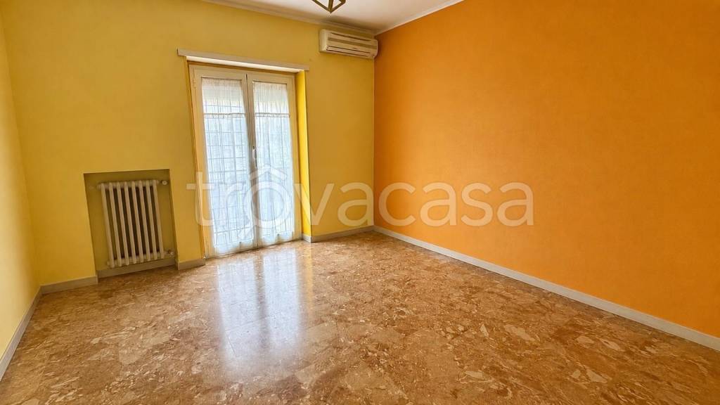 appartamento in vendita a Roma in zona Colle del Sole