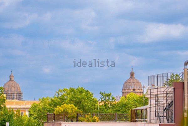 appartamento in vendita a Roma in zona Trastevere