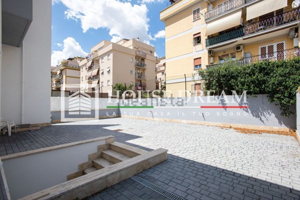 appartamento in vendita a Roma in zona Torre Maura