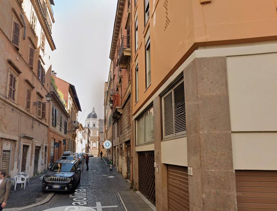 appartamento in vendita a Roma in zona Rione Monti/Campitelli