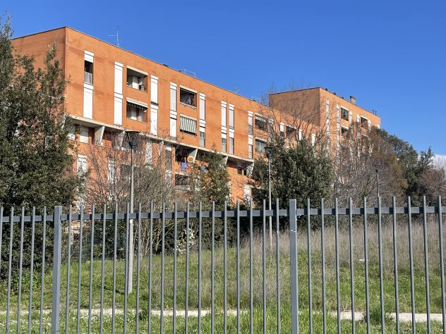 appartamento in vendita a Roma in zona Casal Monastero