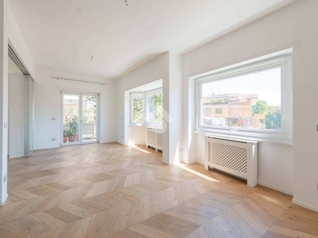 appartamento in vendita a Roma in zona Della Vittoria