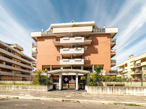 appartamento in vendita a Roma in zona Ponte di Nona