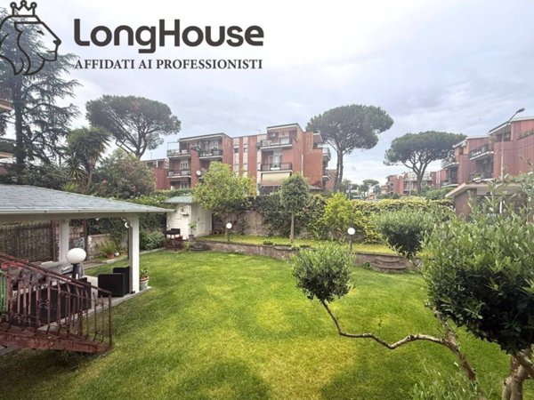 appartamento in vendita a Roma in zona Torre Gaia