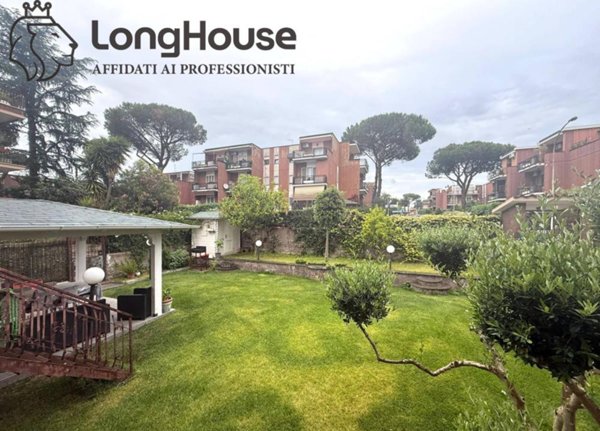 appartamento in vendita a Roma in zona Torre Gaia