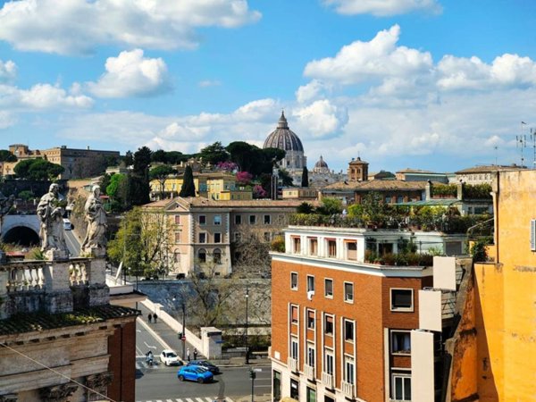 appartamento in vendita a Roma in zona Rione di Ponte