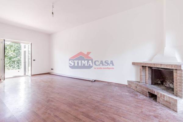 casa indipendente in vendita a Roma in zona Infernetto