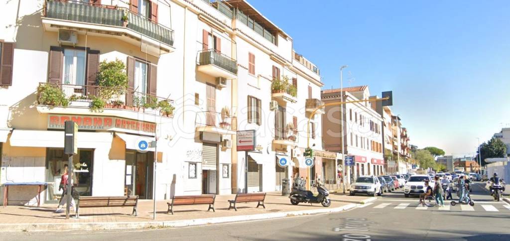 negozio in vendita a Roma in zona Trionfale