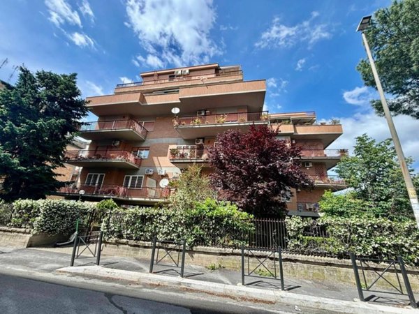 appartamento in vendita a Roma in zona Torre Maura