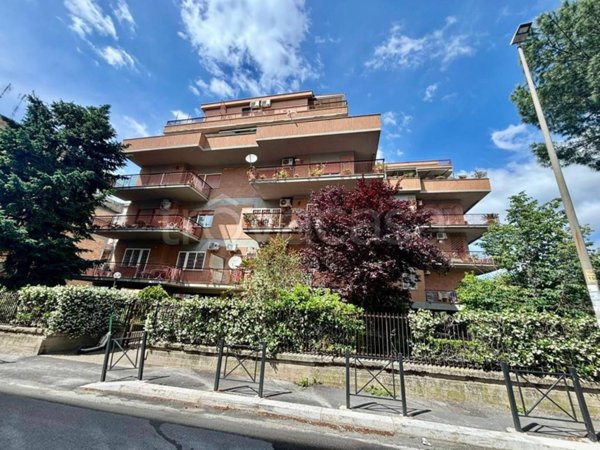 appartamento in vendita a Roma in zona Torre Maura