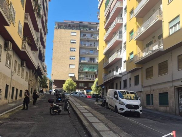 appartamento in vendita a Roma in zona Appio Latino