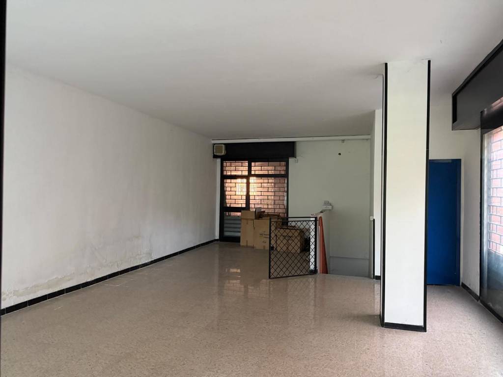negozio in vendita a Roma in zona Collatino