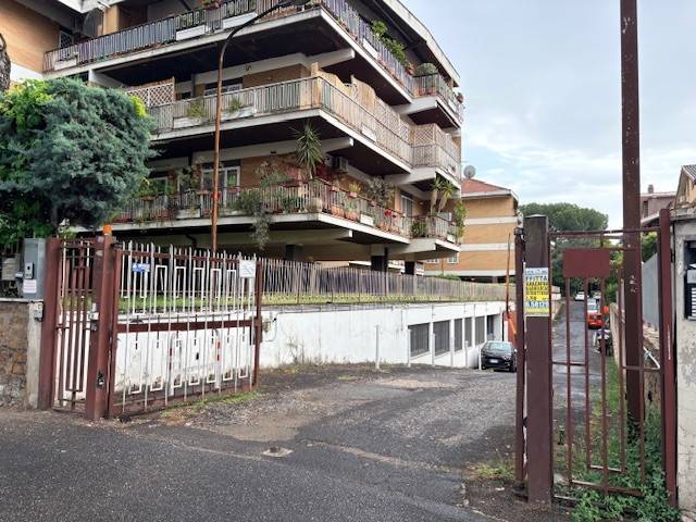 casa indipendente in vendita a Roma in zona Casal Morena