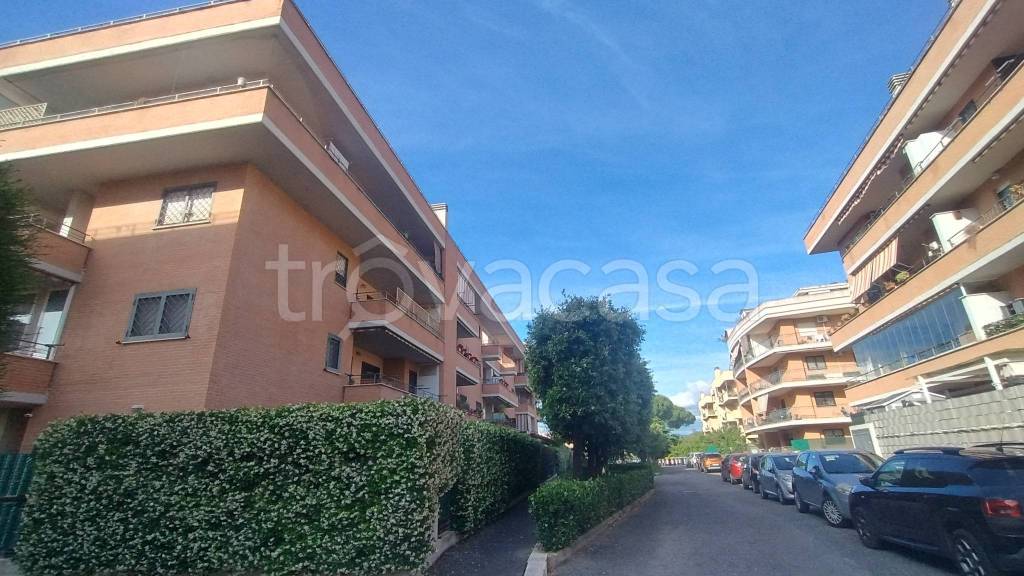 appartamento in vendita a Roma in zona Ponte di Nona