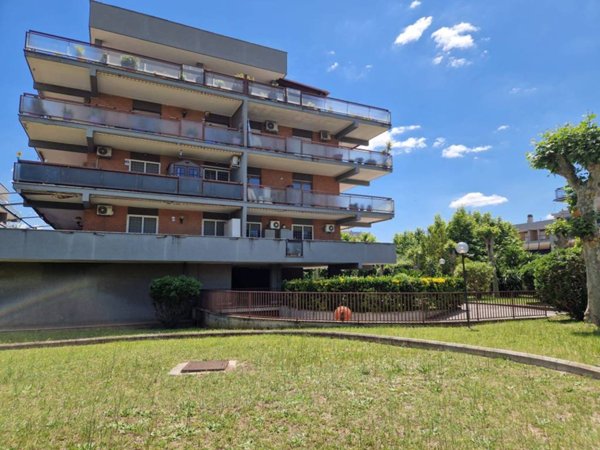 appartamento in vendita a Roma in zona Settecamini