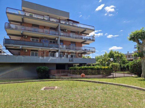 appartamento in vendita a Roma in zona Settecamini