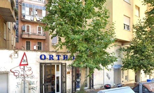 negozio in vendita a Roma in zona Monte Sacro/Talenti