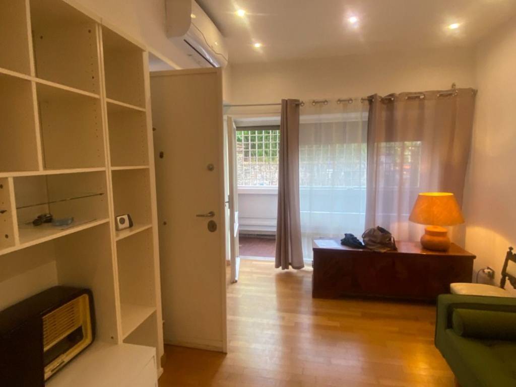 appartamento in vendita a Roma in zona Gianicolense
