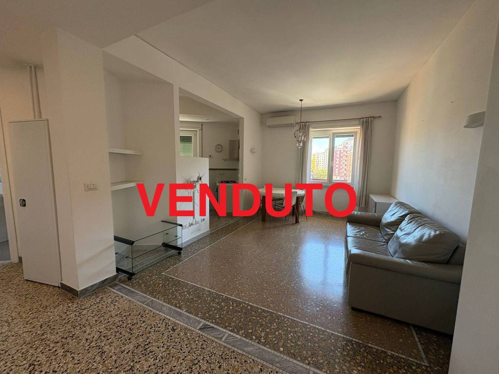 appartamento in vendita a Roma in zona Tuscolano