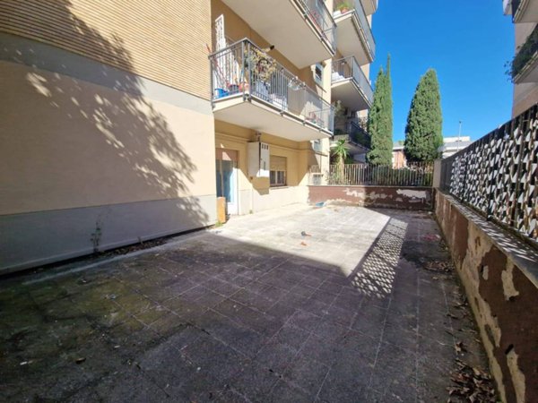 appartamento in vendita a Roma in zona Primavalle
