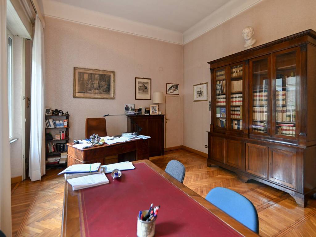 ufficio in vendita a Roma in zona Rione Prati