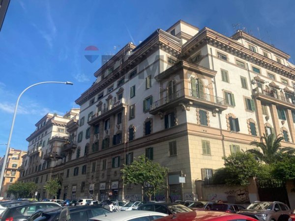 appartamento in vendita a Roma in zona Tuscolano