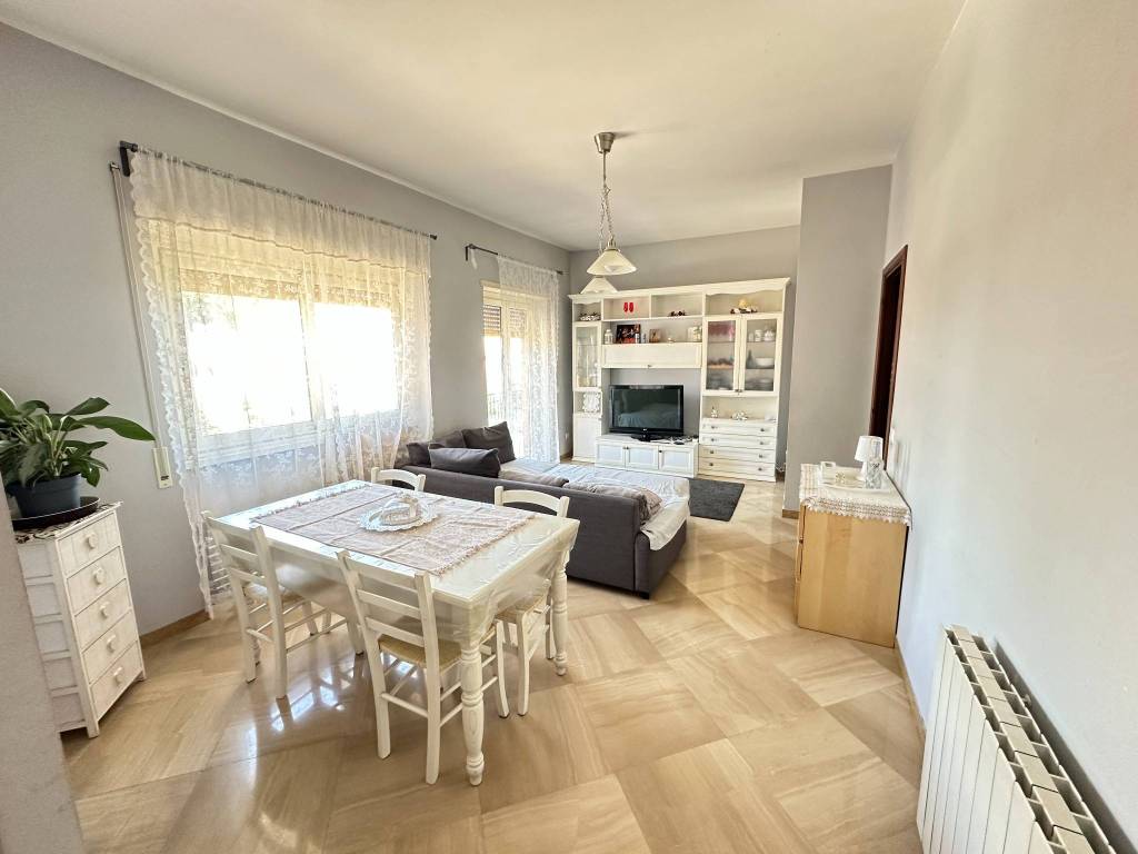 appartamento in vendita a Roma in zona Casal Morena
