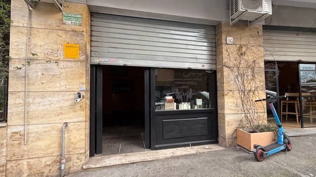 negozio in vendita a Roma in zona Tor di Quinto