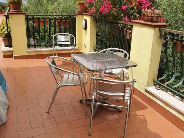 casa indipendente in vendita a Roma in zona Finocchio