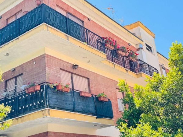 appartamento in vendita a Roma in zona Acilia
