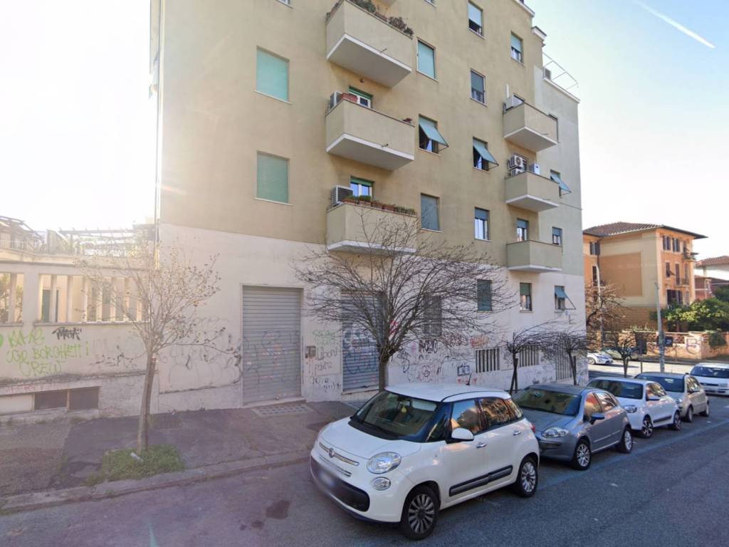 casa indipendente in vendita a Roma in zona Tuscolano