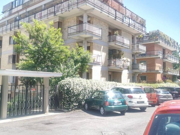 appartamento in vendita a Roma in zona Giuliano Dalmata