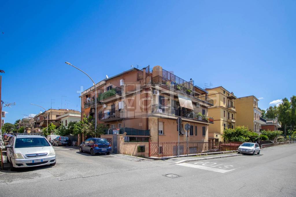 appartamento in vendita a Roma in zona Monte Sacro/Talenti