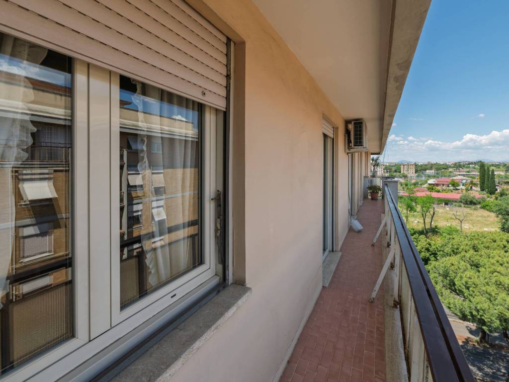 appartamento in vendita a Roma in zona Prenestino-Labicano