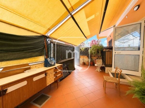 appartamento in vendita a Roma in zona Torre Angela