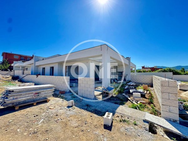 casa indipendente in vendita a Roma in zona Finocchio