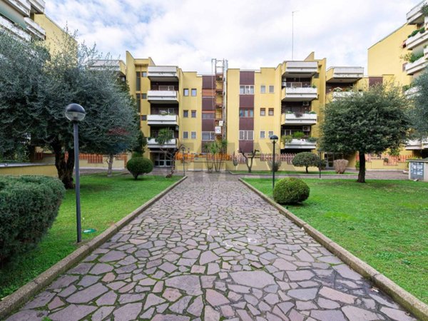 appartamento in vendita a Roma in zona Giuliano Dalmata