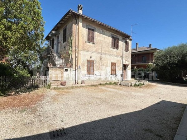 casa indipendente in vendita a Roma in zona Corviale
