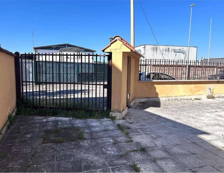 appartamento in vendita a Roma in zona Giardini di Corcolle