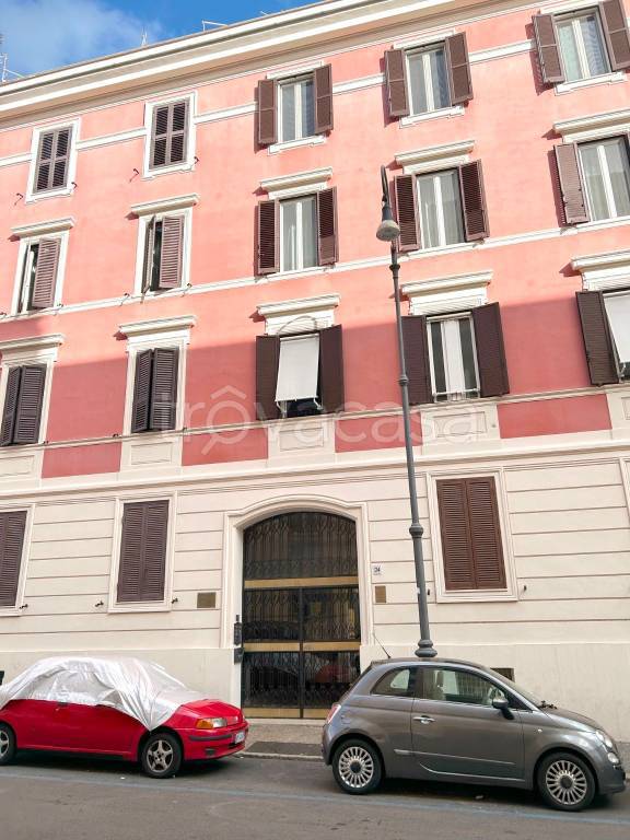 appartamento in vendita a Roma in zona Esquilino