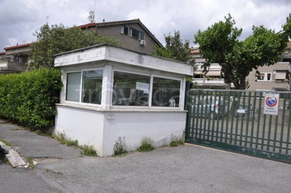 appartamento in vendita a Roma in zona Tor di Quinto