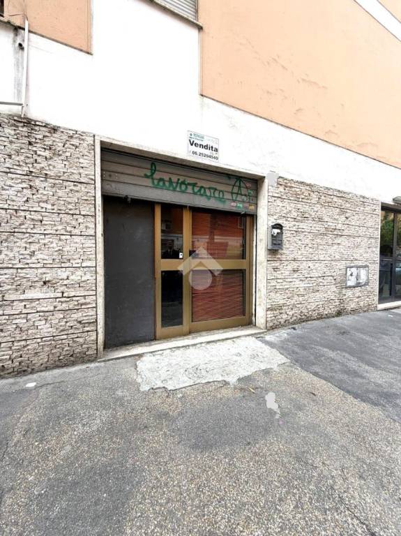 casa indipendente in vendita a Roma in zona Prenestino-Labicano