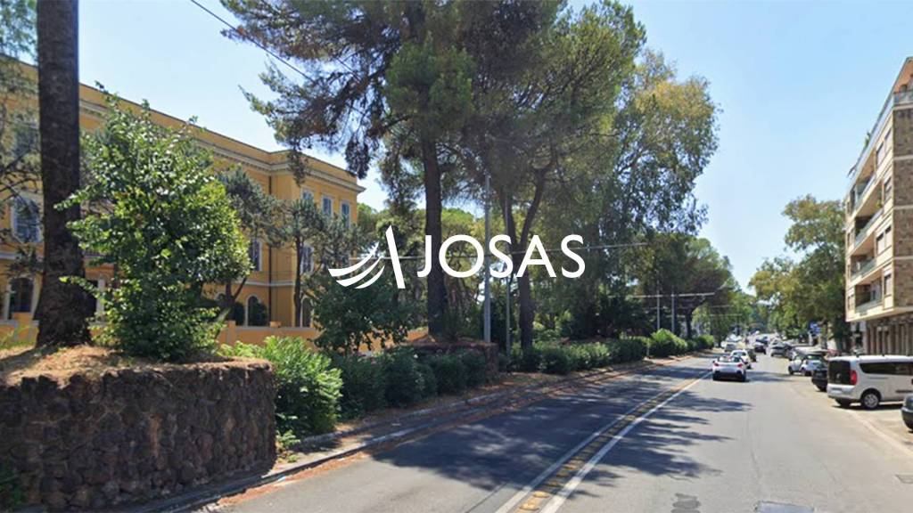 casa indipendente in vendita a Roma in zona Nomentano