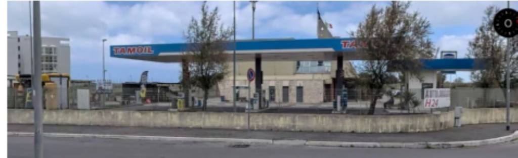 locale commerciale in vendita a Roma in zona Ostia